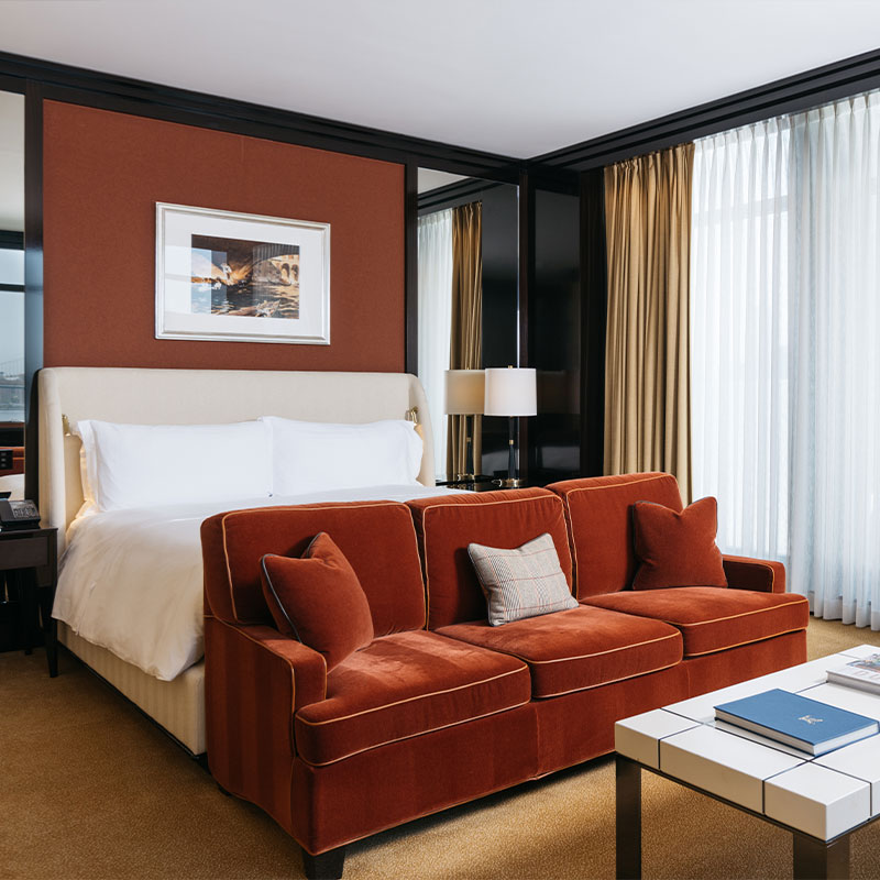 Junior Suite Corner City View Accessible