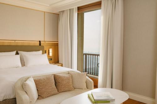 Deluxe Double or Twin Room with Sea View