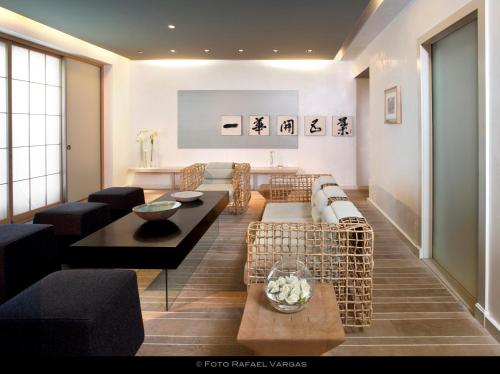 Design One-Bedroom Suite