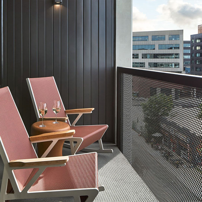 Corner Suite