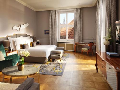 Junior Terrace Suite