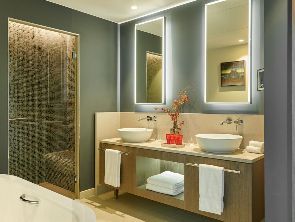 1 King Junior Suite River View