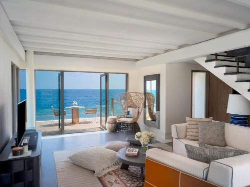 1 Bedroom Lagoon Pool Villa Sunset View