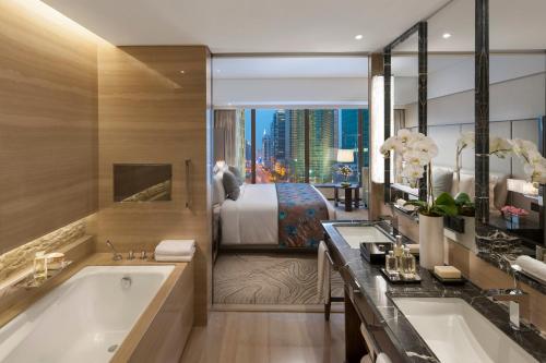 Deluxe Room, King