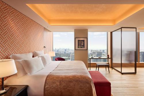 Junior King Suite with Garden View