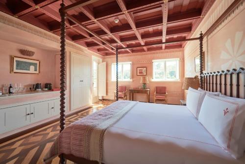 Suite with Garden View