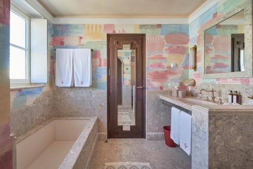 Suite with Garden View