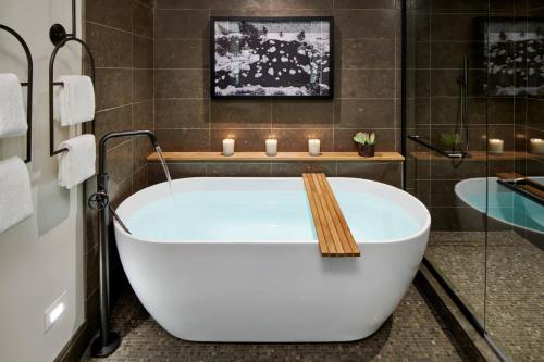 One-Bedroom King Suite with Sofa Bed and Balcony