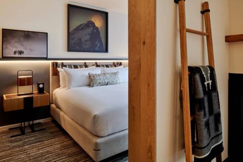 One-Bedroom Premier King Suite with Sofa Bed