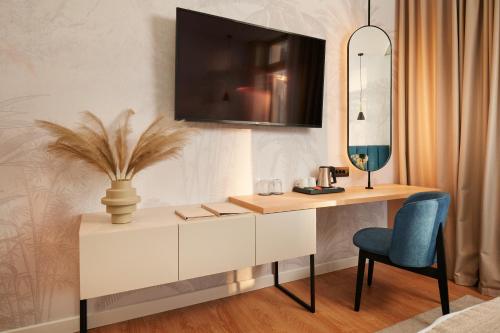 Premium Double or Twin Room with Sea and Pool view with a Balcony - Ground Floor