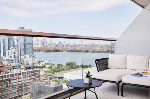 King One-Bedroom Suite with Balcony