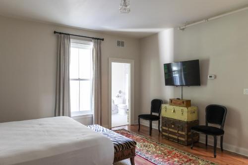 Superior King Room 
