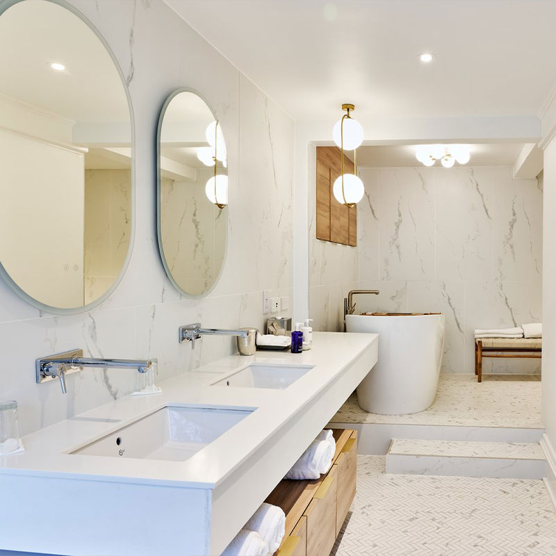 Superior Deluxe Suite