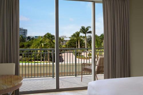 Room with Two Queen Beds and Limited View - Low Floor