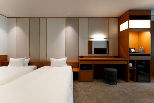 Family Suite Concept Room