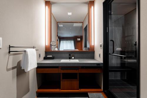 Executive Suite Concept Room
