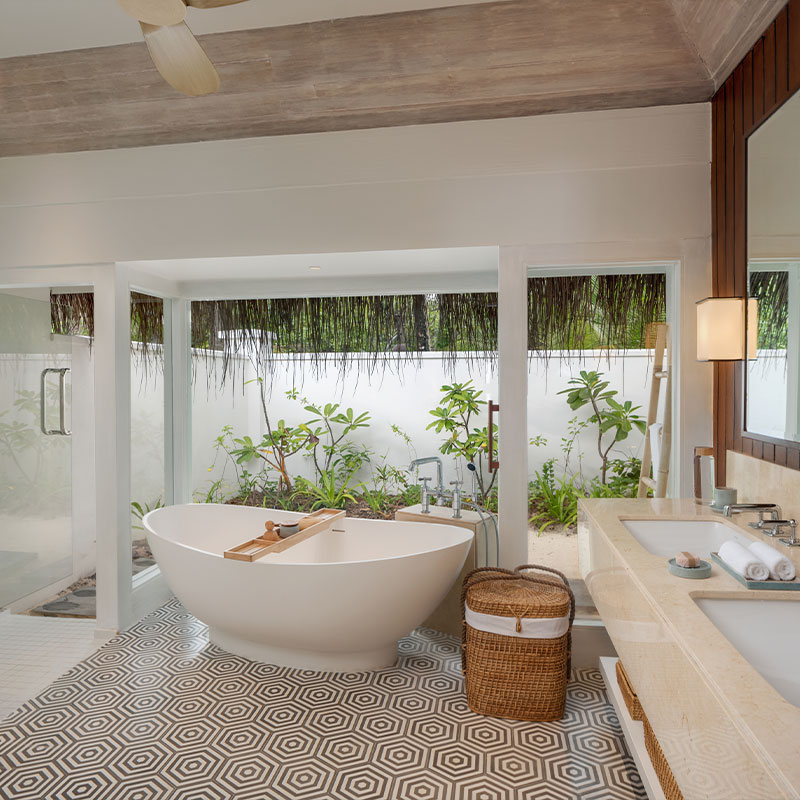 Deluxe Beach Villa Suite with Pool