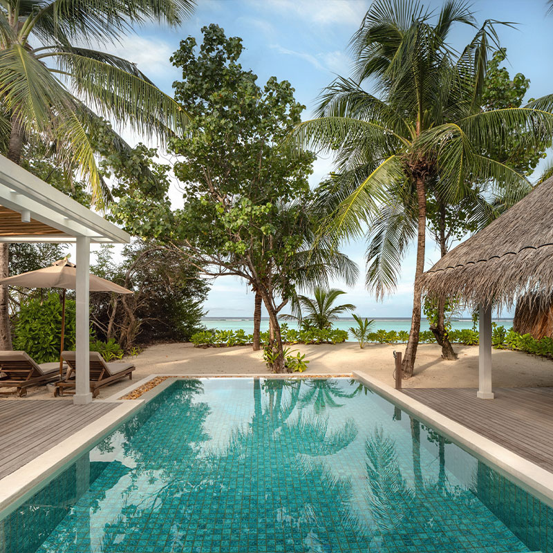 Deluxe Beach Villa Suite with Pool