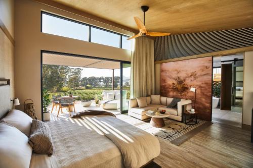 Superior King Room 