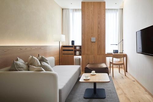 Twin Room - Type D - Non Smoking