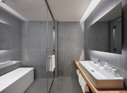 Deluxe Twin Room - Type E - Non Smoking