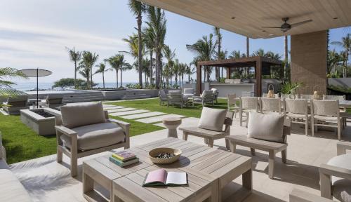 Villa - Beach Front