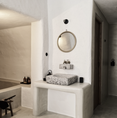 Hideout Suite with Private Pool & Yard