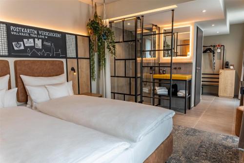 Deluxe Queen Room - Disability Access