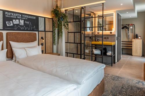 Deluxe Queen Room - Disability Access