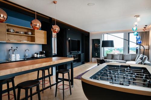 Penthouse Suite 