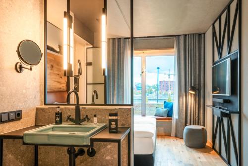 King Room with Harbor View