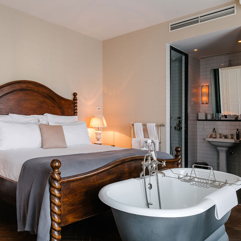 One Bedroom Apartment