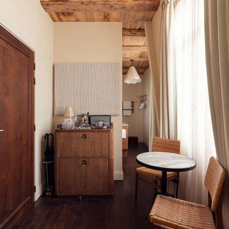 Attic Petite