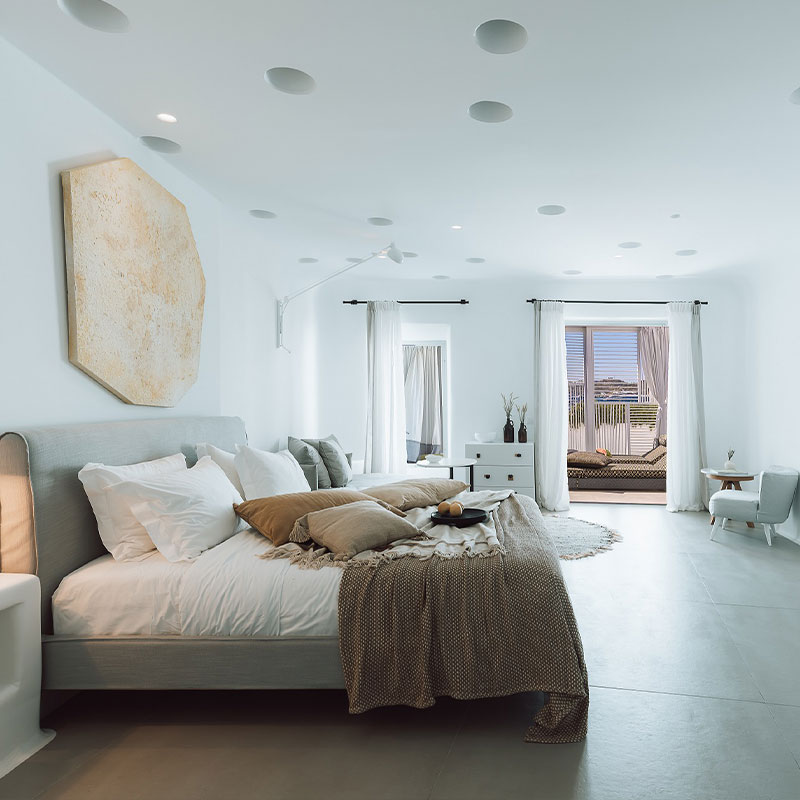 The Blanc Pool Suite