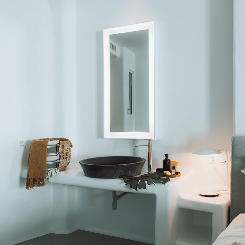 The Blanc Pool Suite