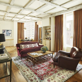 Corner Suite
