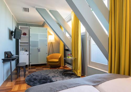 Deluxe Single Room with Balcony