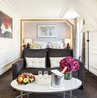 Junior Suite Balcony Eiffel Tower View