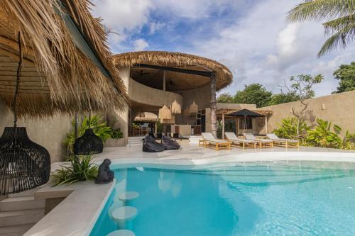 Three-Bedroom Villa - Beach Front