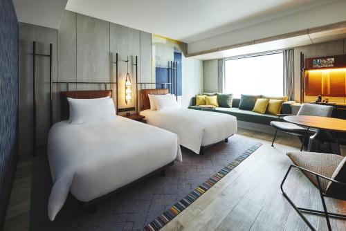 Grand Twin Room with Single Sofa Bed