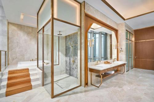 Presidential Suite - Club Lounge Access