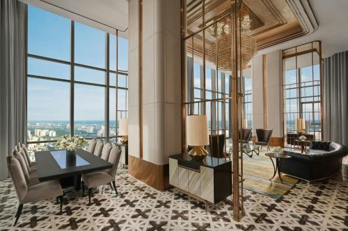 Presidential Suite - Club Lounge Access