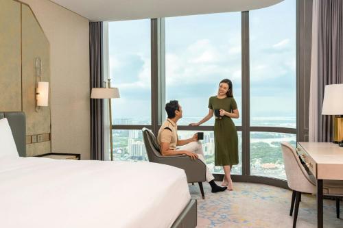Club King Room with Panoramic View - Club Lounge Access
