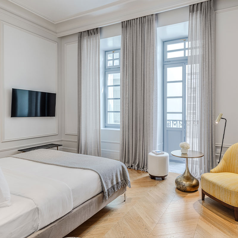 Grand Deluxe Room