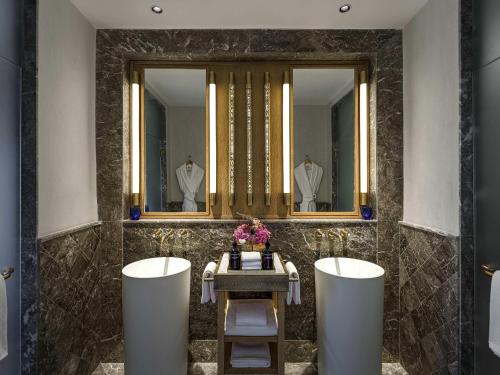 Deluxe King Room with Panoramic View