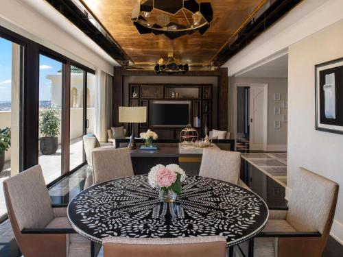 One-Bedroom King Penthouse