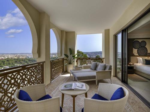 Junior King Suite with Panoramic View