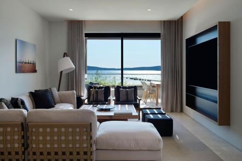 W Bayfront Infinity, 2 Bedroom Suite, Sea view, High floor