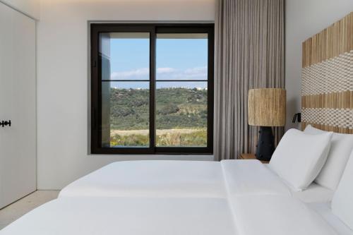 W Bayfront Infinity, 2 Bedroom Suite, Sea view, High floor