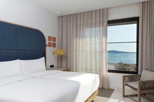 W Bayfront Infinity, 2 Bedroom Suite, Sea view, High floor